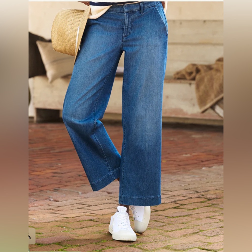 Frank & Eileen
WESTPORT The Italian Wide-Leg Chino
Colour: 1984 Wash
Size: 4